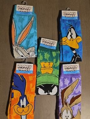 5 PAIR Warner Bros. Looney Tunes Crew Socks